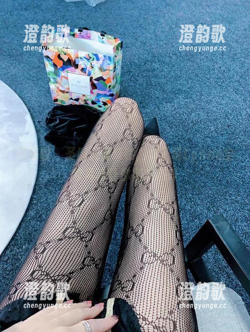 微密圈 - 圣诞天使降临，林子喵Lynne全套写真让你彻底心碎