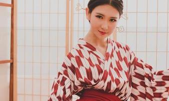 果团网 – 居年来了，王语纯的私拍图片里究竟藏着多少懒洋洋的时光？