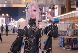 从桃墨公子这里借个女孩的图包，我发现，我的自拍技能拼不过了…