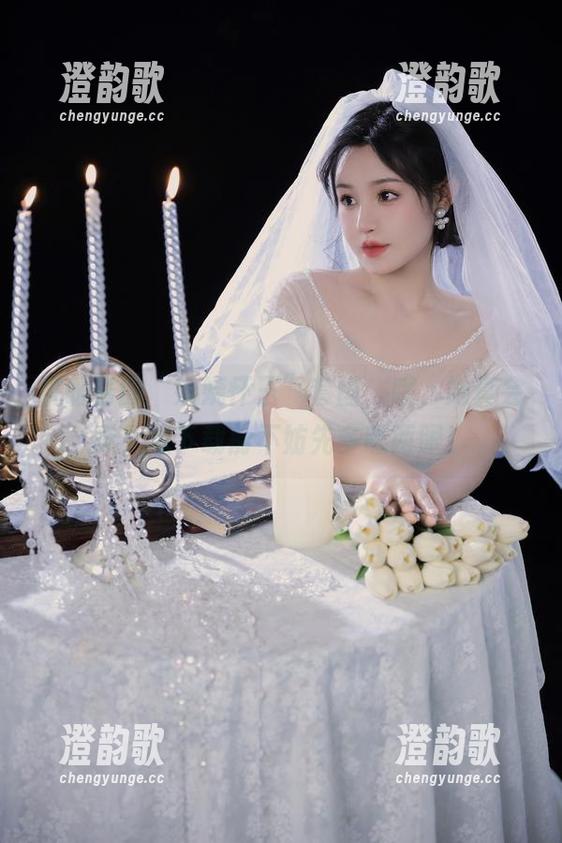 桃暖酱的“妖娆怀玉”套图，哦，她真会玩，想下载前不妨先多瞧两眼！