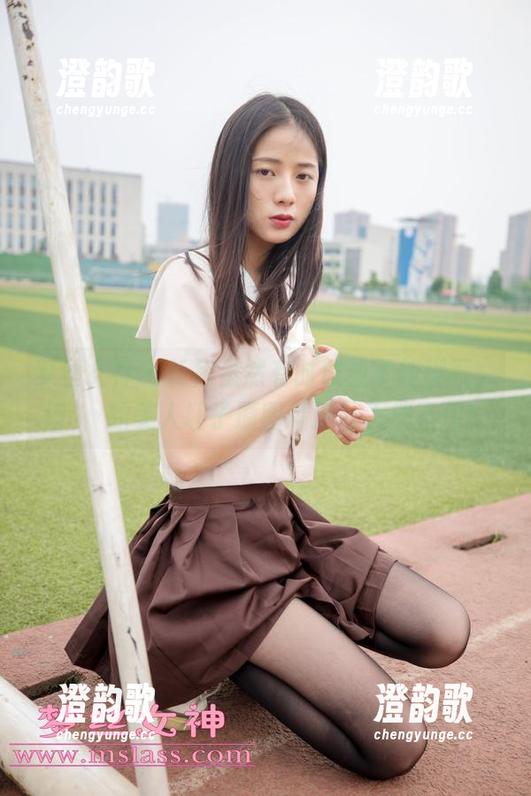 梦丝女神 - 长裙虽然有时候成了绊脚石，但玥玥的美人坯子原图精选让人挡不住！