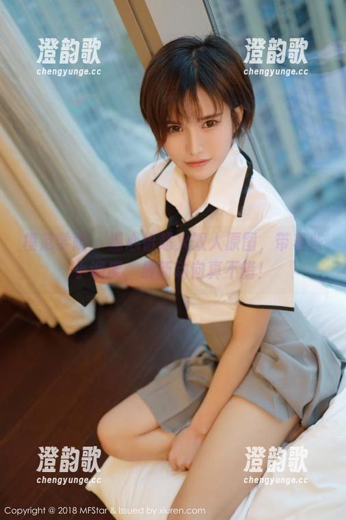 模范学院 - 温心怡超火双人原图，带着些小调皮，最新动向真不错！