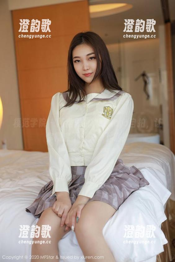模范学院-软软Roro 模范学院 - 网盘里的软软Roro自拍,让你彻底不想关掉下载!