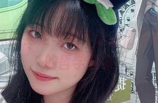 炸酱沐沐的裸足写真，让我们来聊聊脚印的哲学合集