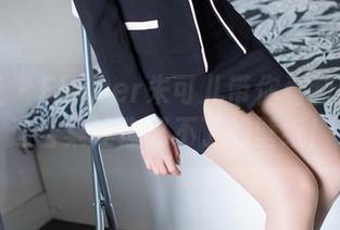 爱蜜社 – Flower朱可儿带你看制服——这合集让你忍不了的壁纸！