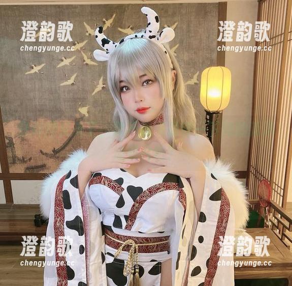 白烨烨又来了，要不我来品评一下她的新海边照片吧？