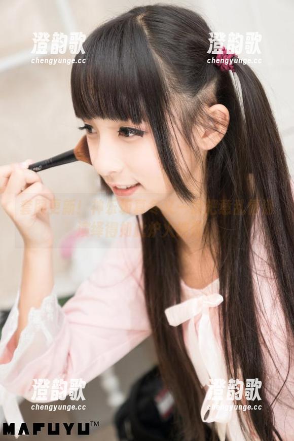 套图更新！神乐坂真冬又一次把意乱情迷演绎得如此炉火纯青！