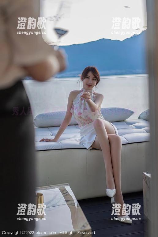 秀人网 - 私房里的丹妮Danny与皮衣：美图尽情狂欢中
