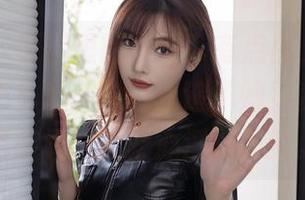 秀人网 – 原图里的伊丽莎有点白，白裙飞扬，一不小心就想跑去追了她！资源，是那种看一眼就心浮气躁的。