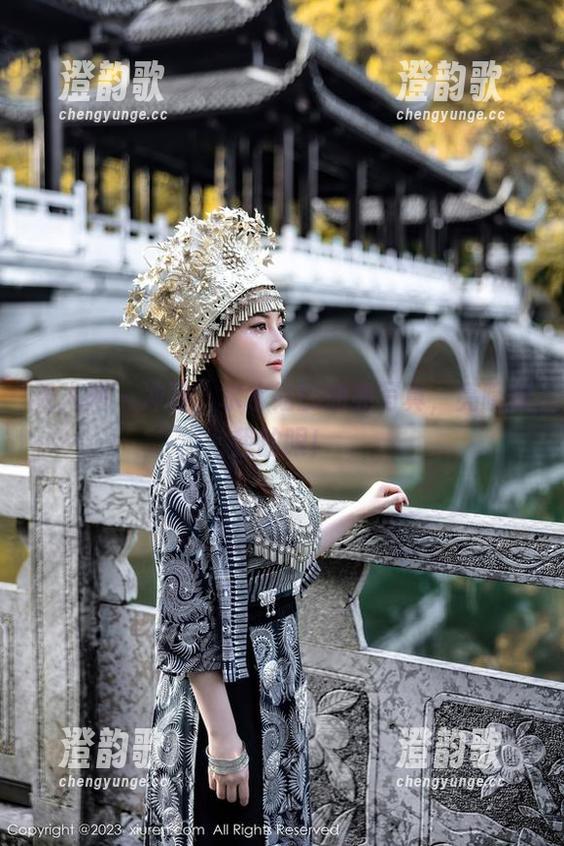 秀人网 - 冲呀，水水姐的油亮写真，亮瞎你我的眼！