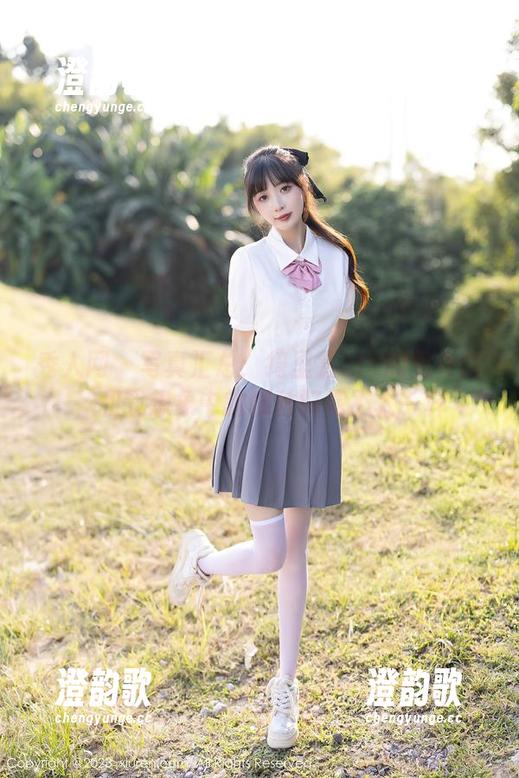 秀人网 - 写真汇总：绮里嘉ula的兔女郎，和我想象中的那种好像不太一样