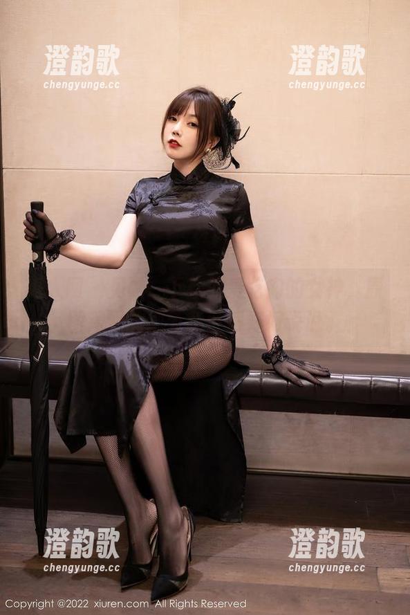 秀人网 - 见识一下软软爱吃肉的女神，原图遗漏的细节我可得好好说说。
