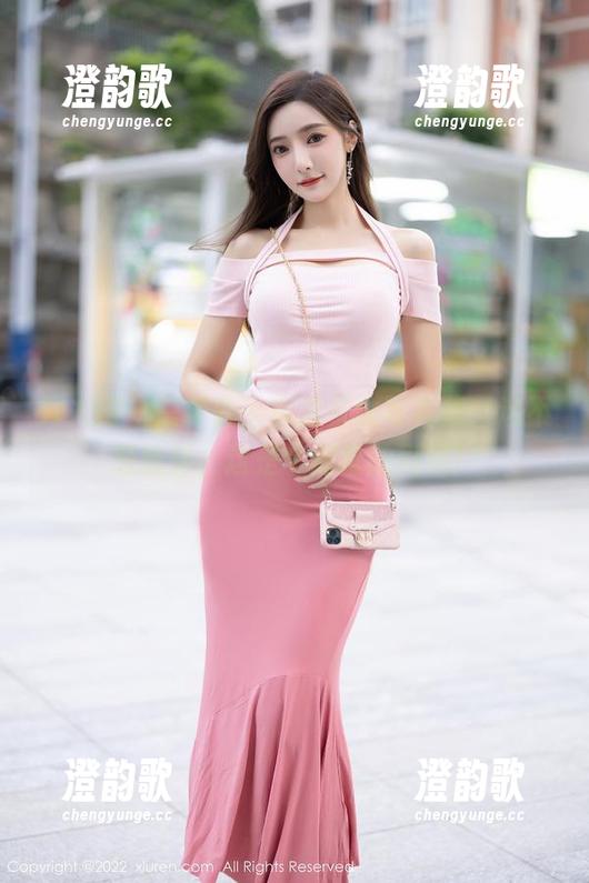 秀人网 - 陈芊儿，高清修女写真集：这不是教堂，这是个时髦的剧场！