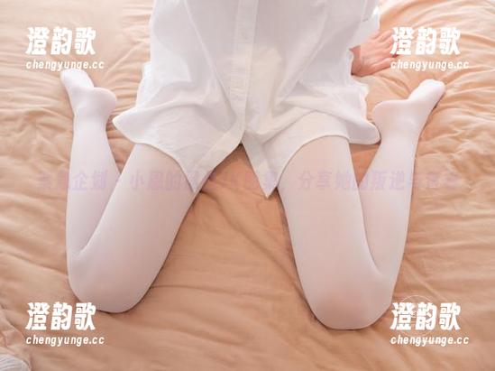 紧急企划 - 小恩的黑丝JK图集，分享她的叛逆与青春