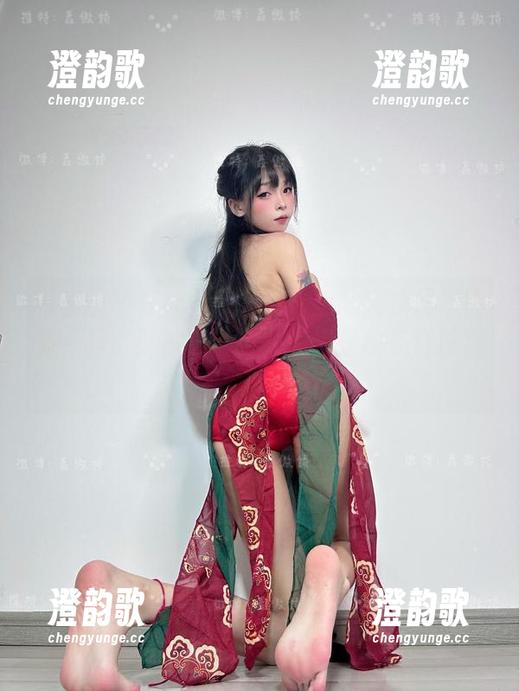 微密圈 - 在线偶遇！聂傲娇的狐狸尾巴图集，疑：到底是狐狸引我还是我在逗狐狸？