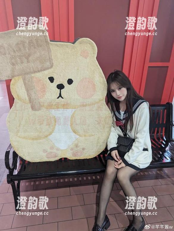 工作不只是工作，职业装也能玩！芊芊酱w带你免费入场，来了不亏啊！