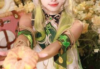 落落Raku的无圣光闪耀：恶役千金的奇遇记