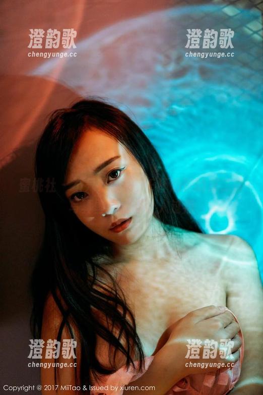蜜桃社 - 不只是饮品，E杯奶茶的第二套写真壁纸同样让人过瘾
