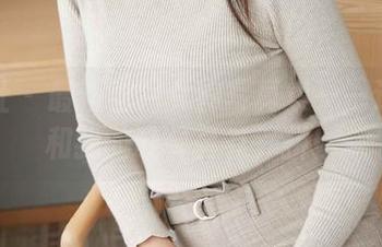 蜜桃社 – 最新初月女神写真集——这张脸和我的晚餐真有一拼！