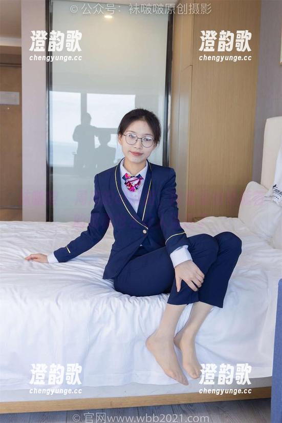 袜啵啵 - 周周的ol制服，网盘里悄悄藏着的优雅也太让人流连了