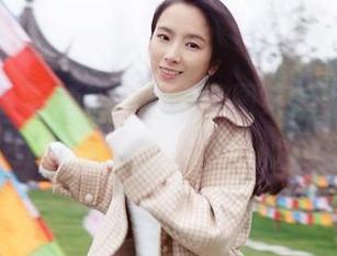 微密圈 – 看辣妈女神私拍图集，镂空片段让我想起了…