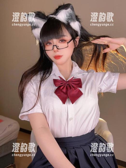 原图分享：阿九从不咕咕(九言)的女仆初体验，真的让我想来场角色扮演，但她好像并不在状态...