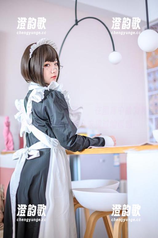 青水百合子的“小狼”，在图库中散发神秘气场，分享些你从未见过的诱惑。
