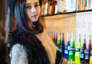 青豆客 – 海边最新美图，雪Baby的随意姿态我只想说…