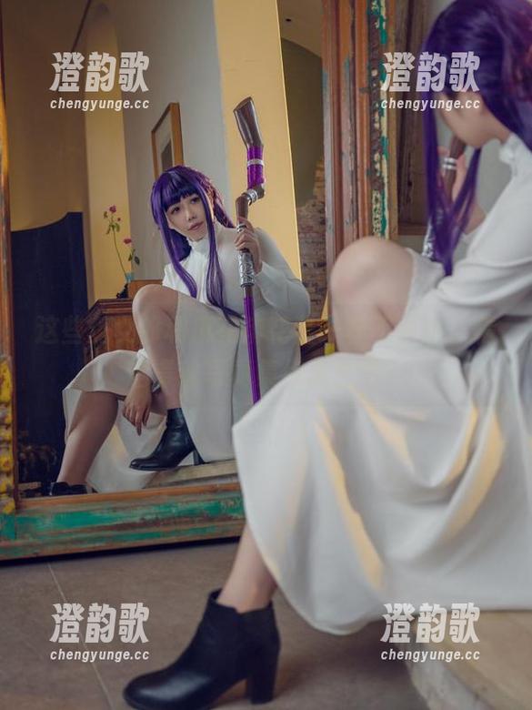 这些兔女郎和麻花麻花酱一样不要命，精选毒蛇写真集你怎么看？